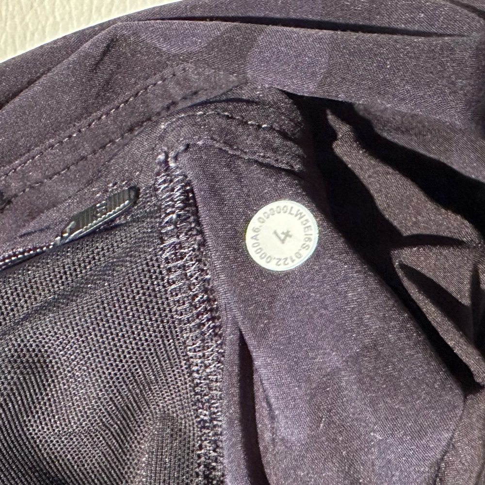 Lululemon Camouflage Black Joggers - Picture 5 of 8